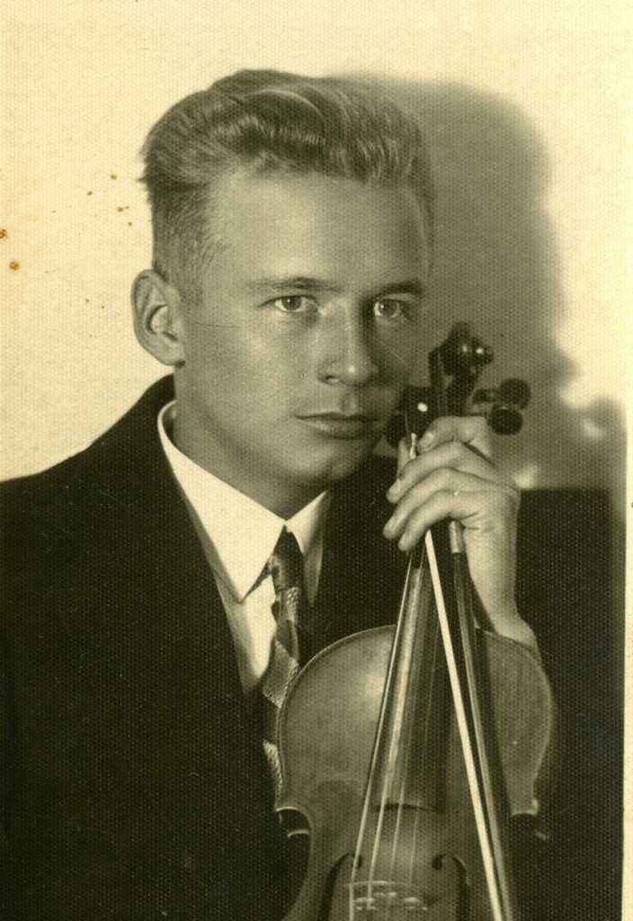 Райво Эренди. Известный в Эстонии композитор, скрипач.